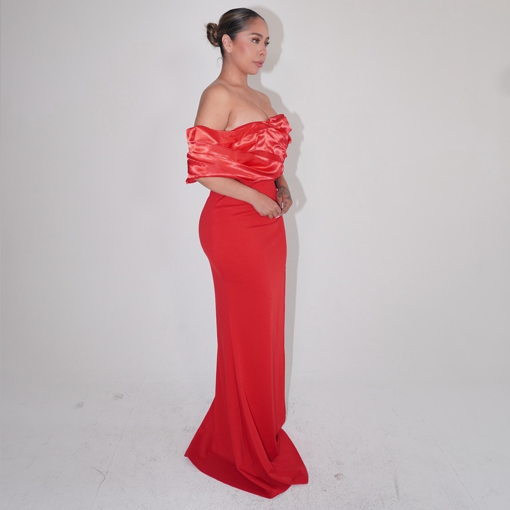 Elegant Red Off-Shoulder Evening Gown